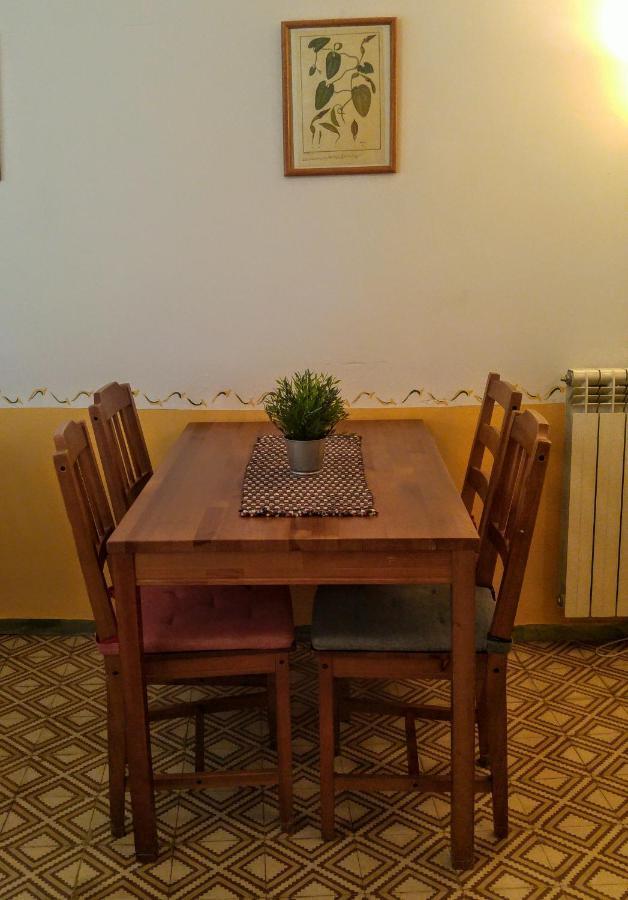Apartamentos Saltarel·lo Besalu Bagian luar foto