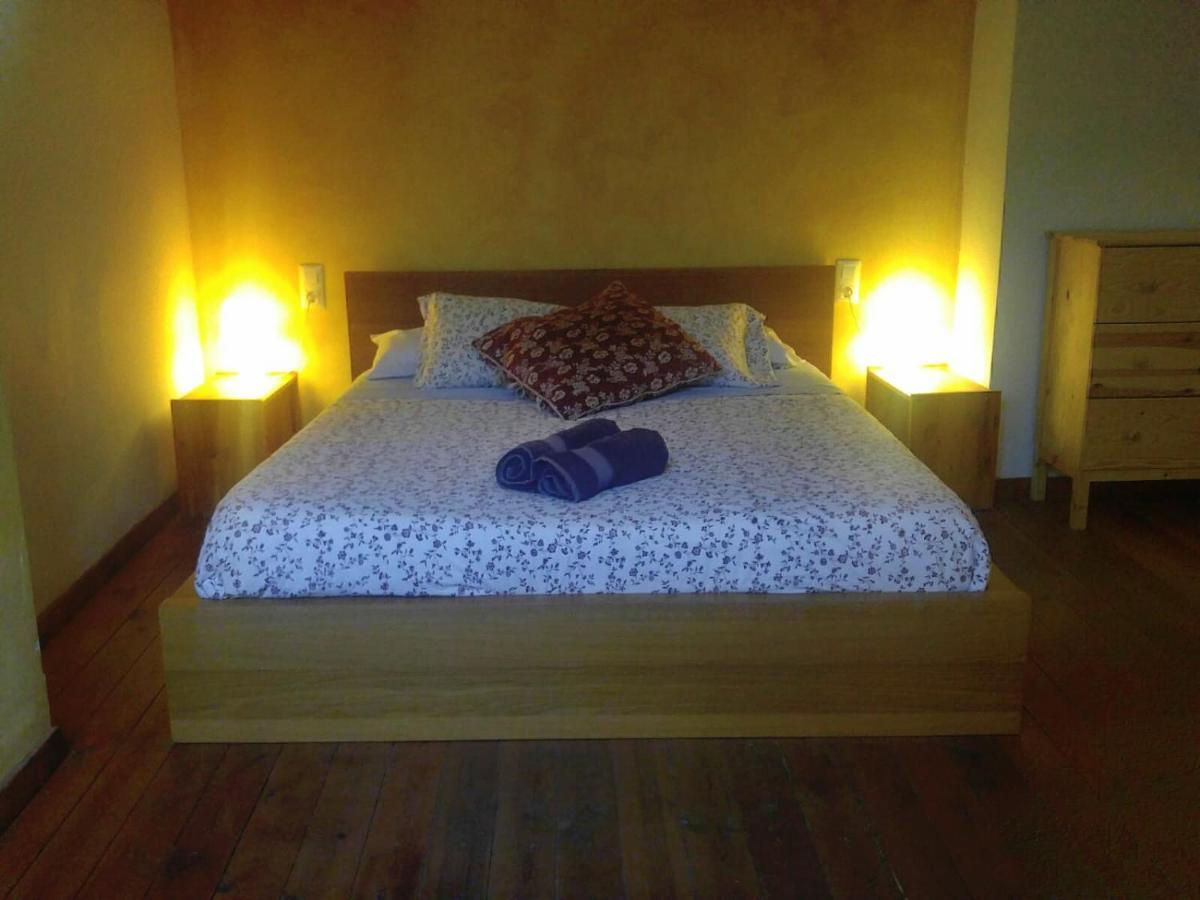 Apartamentos Saltarel·lo Besalu Bagian luar foto