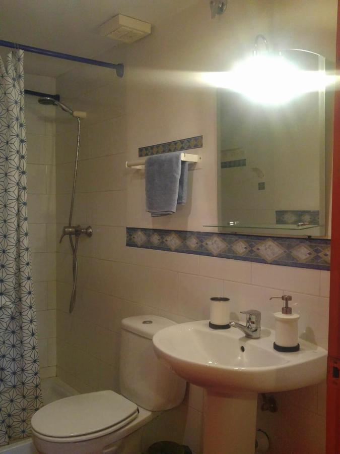 Apartamentos Saltarel·lo Besalu Bagian luar foto